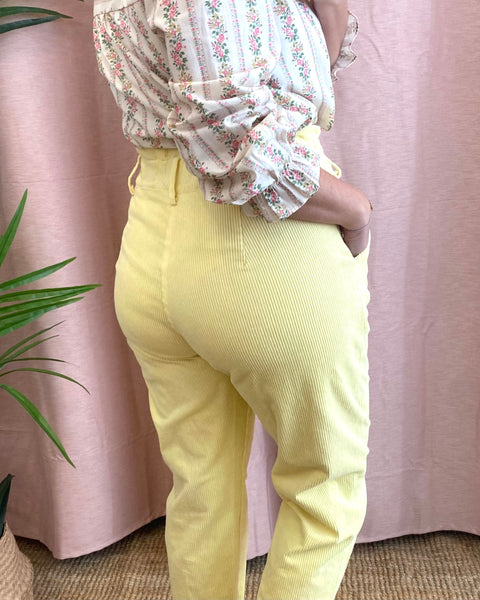 Calças de bombazina com elástico na cintura amarelo