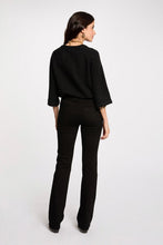 Carregar imagem no visualizador da galeria, Calças boot cut preto Morgan
