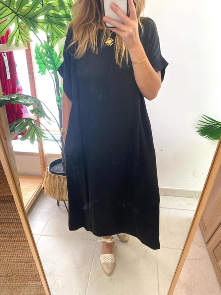 Vestido oversize acetinado preto