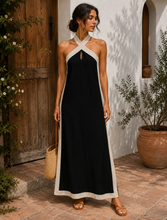 Carregar imagem no visualizador da galeria, Vestido decote cruzado preto
