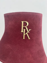 Carregar imagem no visualizador da galeria, Botim camurça logo bordeaux Ruika
