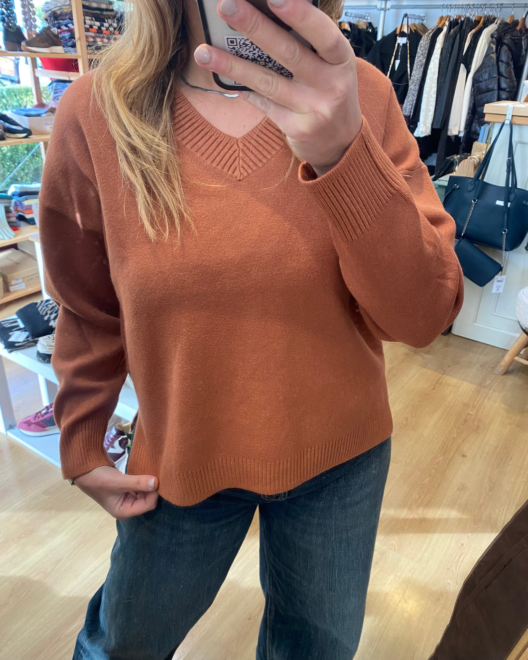 Camisola de malha decote V telha