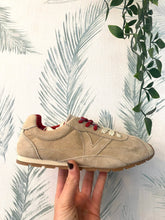 Carregar imagem no visualizador da galeria, Ténis Aster beje Victoria
