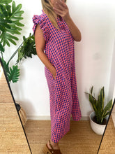 Carregar imagem no visualizador da galeria, Vestido vichy folho manga rosa e azul
