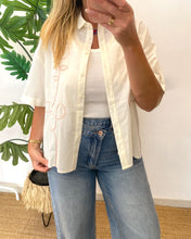 Carregar imagem no visualizador da galeria, Camisa tulipa bordada

