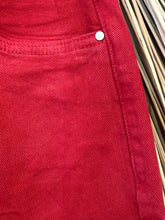 Carregar imagem no visualizador da galeria, Calças Mom fit sarja cereja
