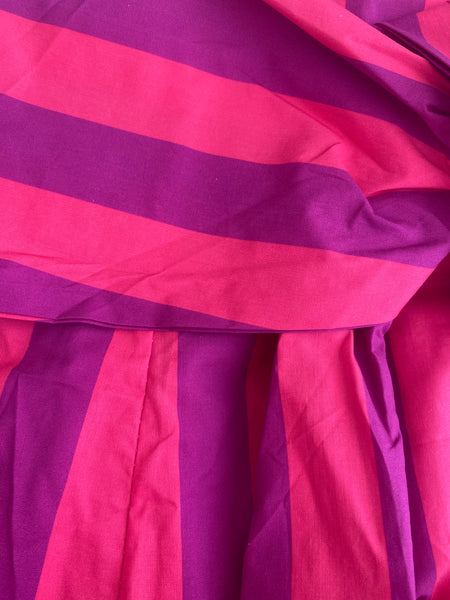 Saia riscas com laçada rosa e violeta