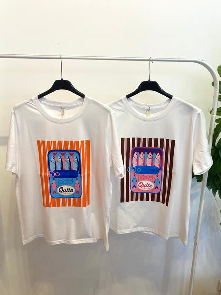 T-shirt branca lata sardinhas
