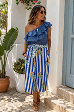 Carregar imagem no visualizador da galeria, Blusa folhos assimétrica azul
