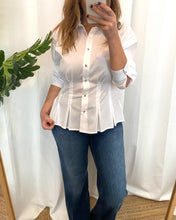 Carregar imagem no visualizador da galeria, Camisa Morgan branco com pregas
