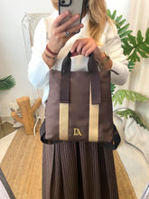 Carregar imagem no visualizador da galeria, Mochila nylon castanho/beje Don Algodon
