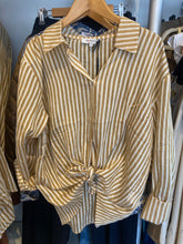 Carregar imagem no visualizador da galeria, Camisa Morgan riscas camel
