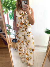 Carregar imagem no visualizador da galeria, Conjunto de colete e calças frutas
