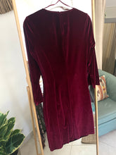 Carregar imagem no visualizador da galeria, Vestido veludo drapeado Naf Naf
