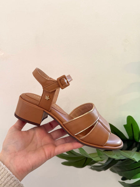 Sandália Dalila camel Cubanas