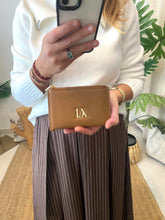 Carregar imagem no visualizador da galeria, Carteira camel Don Algodon
