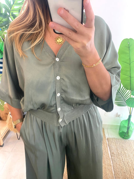Kimono acetinado botões kaki