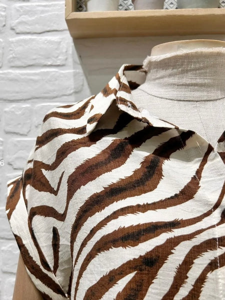 Camisa zebra castanho