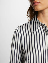 Carregar imagem no visualizador da galeria, Camisa acetinada riscas MORGAN

