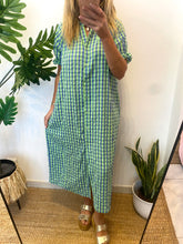 Carregar imagem no visualizador da galeria, Vestido vichy com manga franzida verde e azul
