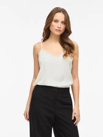 Top alças com rendinha pérola Vila