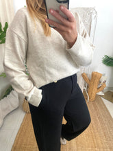 Carregar imagem no visualizador da galeria, Camisola Viliga beje Vila
