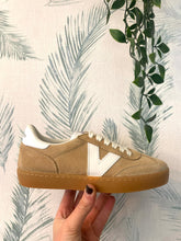 Carregar imagem no visualizador da galeria, Ténis Berlin beje Victoria
