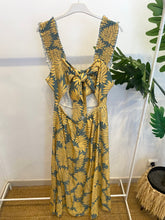 Carregar imagem no visualizador da galeria, Vestido alças franzida padrão folhas
