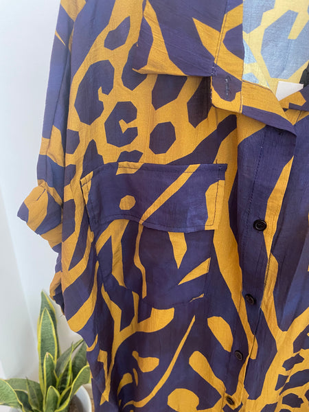 Vestido camisa estampa animal print azul marinho