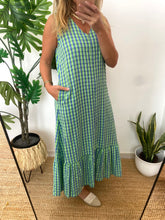 Carregar imagem no visualizador da galeria, Vestido vichy verde e azul
