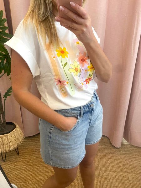 T-shirt branca flores