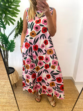 Carregar imagem no visualizador da galeria, Vestido várias estampas santos populares
