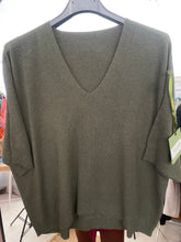 Carregar imagem no visualizador da galeria, Camisola de malha oversize kaki
