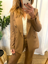 Carregar imagem no visualizador da galeria, Blazer Morgan camel assertoado
