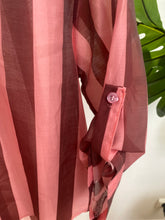 Carregar imagem no visualizador da galeria, Camisa riscas Bordeaux e rosa
