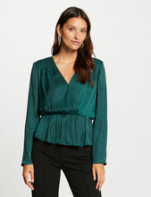 Carregar imagem no visualizador da galeria, Blusa verde Morgan
