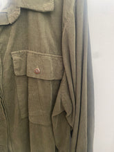 Carregar imagem no visualizador da galeria, Camisa bombazina kaki
