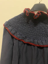 Carregar imagem no visualizador da galeria, Blusa gola franzida marinho
