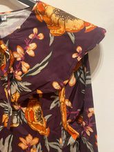 Carregar imagem no visualizador da galeria, Blusa estampada com gola grande flores ameixa/tijolo

