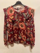 Carregar imagem no visualizador da galeria, Blusa estampada com gola grande flores grandes Bordeaux/rosa
