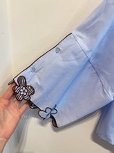 Carregar imagem no visualizador da galeria, Camisa bordado manga azul
