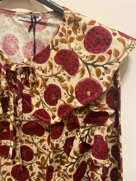 Blusa estampada com gola grande Branco/bordeaux