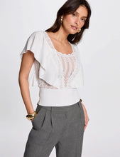 Carregar imagem no visualizador da galeria, Blusa de malha com renda branco Morgan
