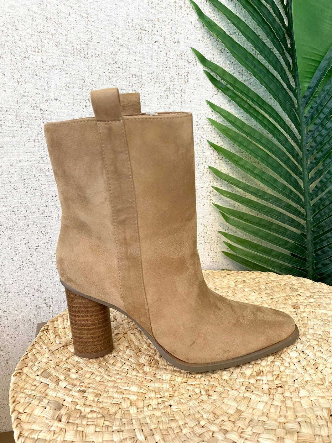 Botim camel salto Corina